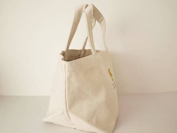 バーニーズニューヨーク ライオン ロゴ刺繍 トートバッグ Baby バーニーズ ニューヨーク 売買されたオークション情報 Yahooの商品情報をアーカイブ公開 オークファン Aucfan Com