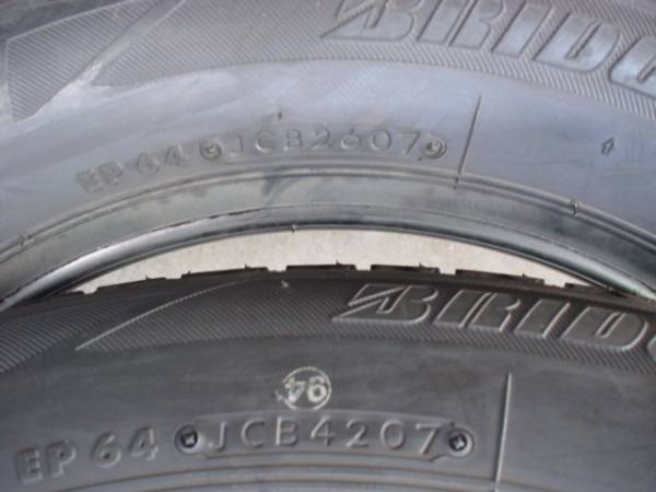 ★掘り出し物★REVO2 165/65R15 2本のみ_3