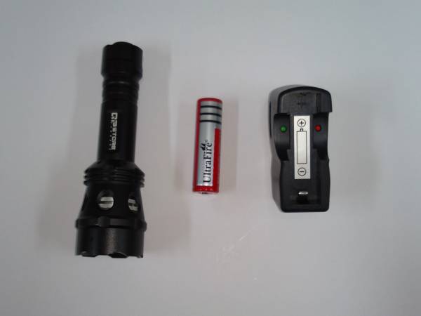 CREE XML T6 LED 完全防水（50ｍ防水）ハンディーライト_1