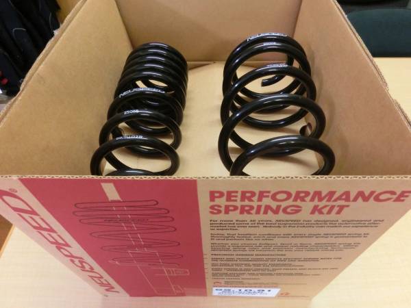 ★VWゴルフヴァリアント　NEUSPEED　スポーツスプリング　中古品_1