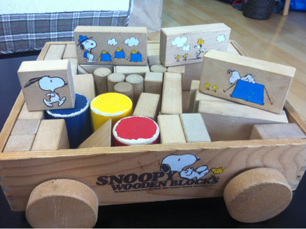 スヌーピーの台車付き積み木セット Snoopy 積木 売買されたオークション情報 Yahooの商品情報をアーカイブ公開 オークファン Aucfan Com