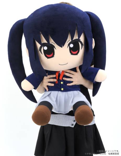 けいおん 超特大びっくりびっぐぬいぐるみ 中野梓 けいおん 売買されたオークション情報 Yahooの商品情報をアーカイブ公開 オークファン Aucfan Com