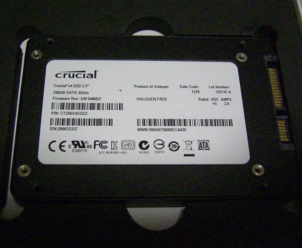Crucial V4 CT256V4SSD2 256GB Read 230MB/s Write 190MB/s_2
