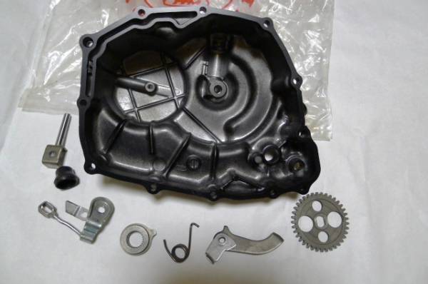 TLR200 MD09 クラッチカバー ホンダ純正部品 新品 未使用 おまけ 