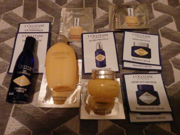 ロクシタン★ディヴァインミニコフレセット（ポーチ付き!)_1