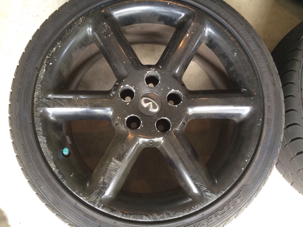 Z33純正ホイール 黒塗装 タイヤ付き。 18×9j+30(ラジアルタイヤ)｜売買 