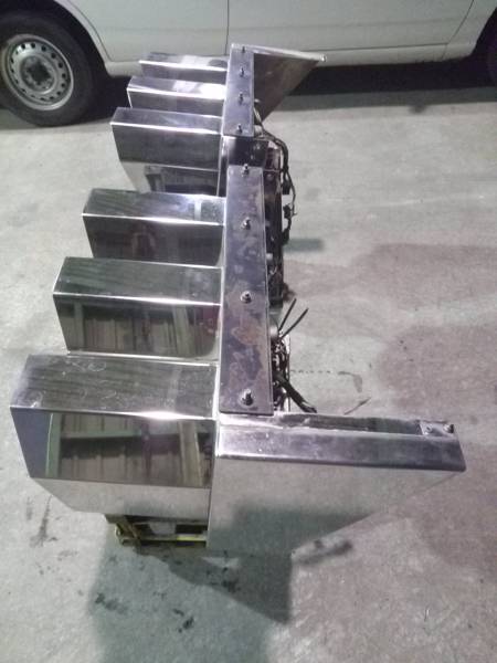 デコトラ ダイアモンド テールボックス デカ箱 ダンプ ３連 テールライト 売買されたオークション情報 Yahooの商品情報をアーカイブ公開 オークファン Aucfan Com