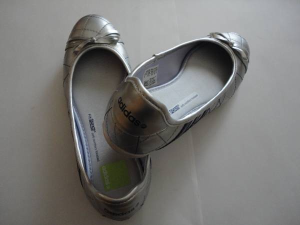 アディダス バレエシューズfitfoam シルバー パープル 25cm 25 0cm 売買されたオークション情報 Yahooの商品情報をアーカイブ公開 オークファン Aucfan Com