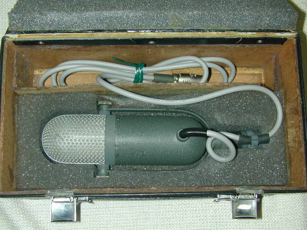 AIWAアイワ業務用リボンマイクロフォンRV－1A（VM-17)1台