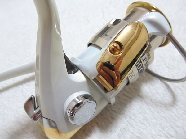 ♪名機！ダイワ エンブレムZ1500C スピニングリール♪(ダイワ)｜売買 