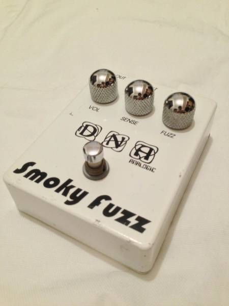 DNA Smoky fuzz DNA Analogic Archives - musitcenterstore.com