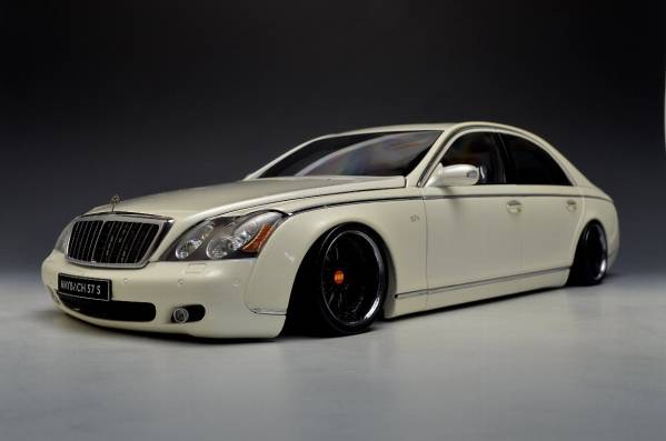Aa 1/18 マイバッハ 57 S 2005 ホワイト BBS カスタム(乗用車)｜売買 