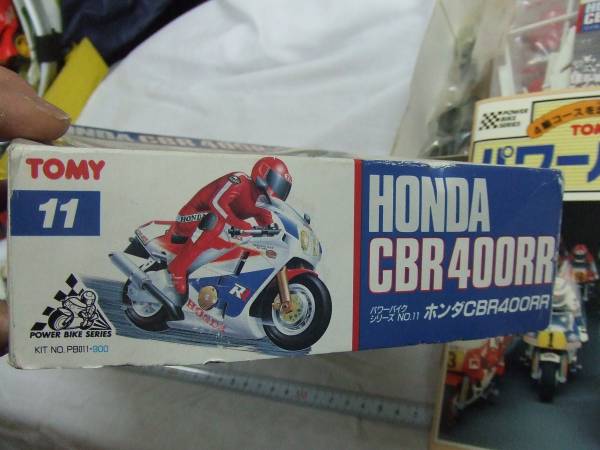 TOMY トミー パワーバイク NO.11 ホンダ CBR400RR 美品 TOMY トミー パワーバイク NO.11 ホンダ CBR400RR 美品 TOMY トミー