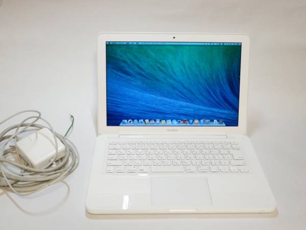 💻 MacBook Late 2009 – 13,3" – Core 2 Duo 2,26 GHz – 250 Go – Blanc – État Fonctionnel