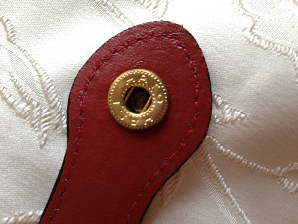 オーストリッチ キーケース Hato Hasiのボタン サーモンピンク キーケース 売買されたオークション情報 Yahooの商品情報をアーカイブ公開 オークファン Aucfan Com