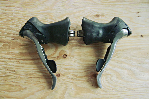 105 St 5500 9速 9s ダブル トリプル Sti デュアル 兼用タイプ 売買されたオークション情報 Yahooの商品情報をアーカイブ公開 オークファン Aucfan Com