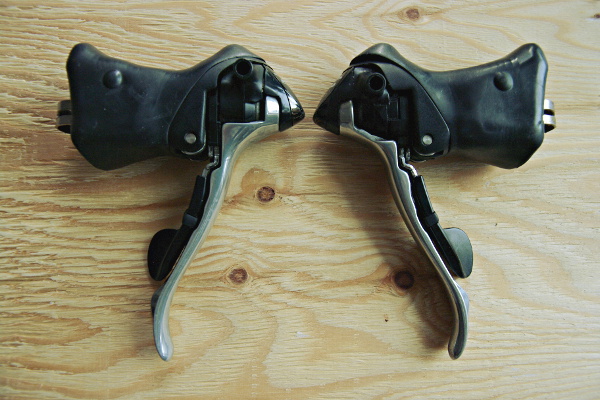 105 St 5500 9速 9s ダブル トリプル Sti デュアル 兼用タイプ 売買されたオークション情報 Yahooの商品情報をアーカイブ公開 オークファン Aucfan Com