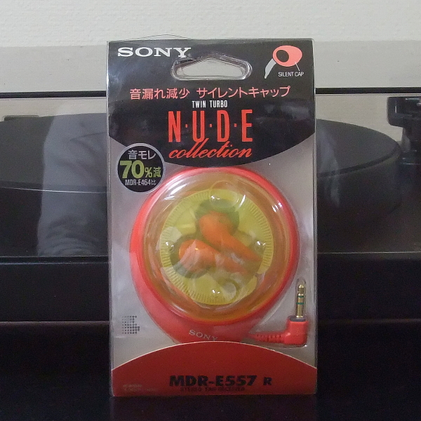 SONY NUDE collection TWIN TURBO MDR-E557/R（新品）(ソニー)｜売買