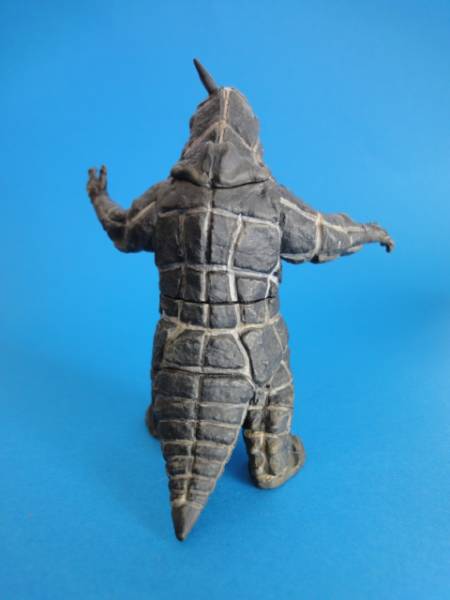 ☆HGシリーズ☆ウルトラマン「再生ドラコ」☆リペイント完成品！(怪獣