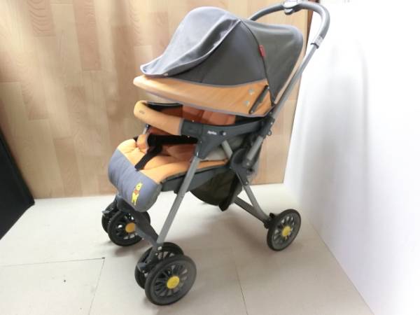 アップリカ くまのプーさん A型ベビーカー かわいらしい