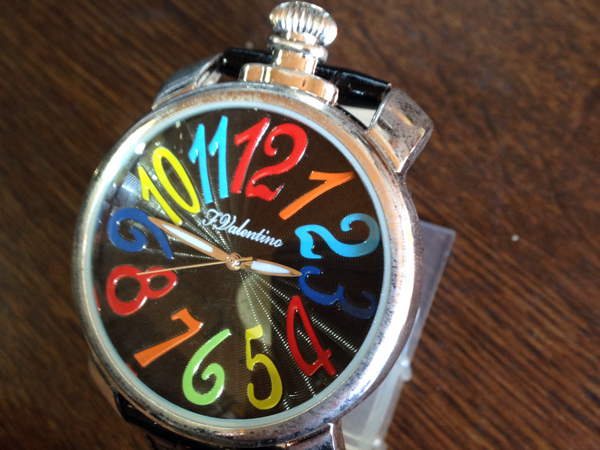 ◇F.Valentino カジュアル時計 FV70227 USED美品◇(3針（時、分、秒