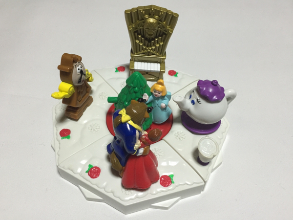 マクドナルドハッピーセット美女と野獣全５種セット ディズニー マクドナルド 売買されたオークション情報 Yahooの商品情報をアーカイブ公開 オークファン Aucfan Com