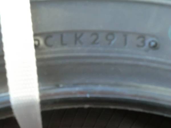 ２０５／６０／１６　４本　ブリジストン　スタッドレス　出血