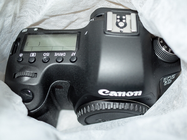 Canon EOS 6D ボディ / 新品 未使用品