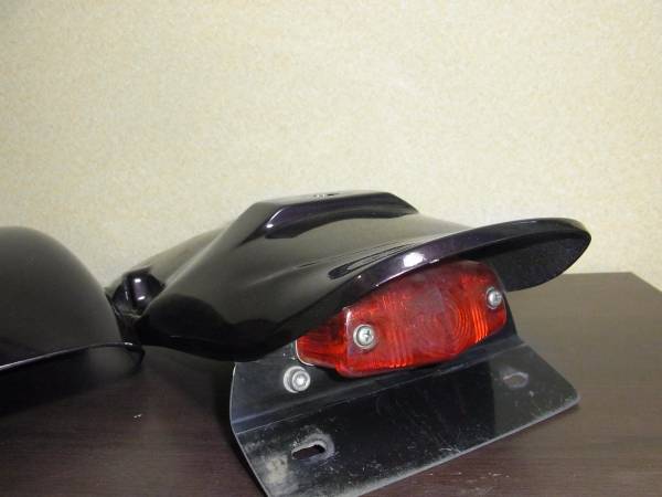 FTR223 FRPショートリアフェンダー ルーカス付き オマケあり(リア