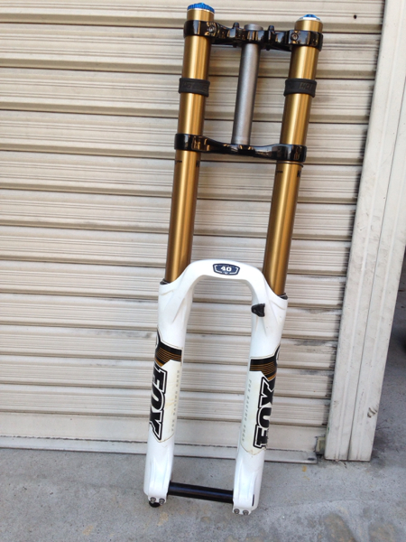 FOX 40 サスペンションフォーク グレー FOX 40 Grip X2 Mountain