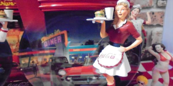 アメリカン ウェイトレス diner 2,300点のDiner Waitressのストック