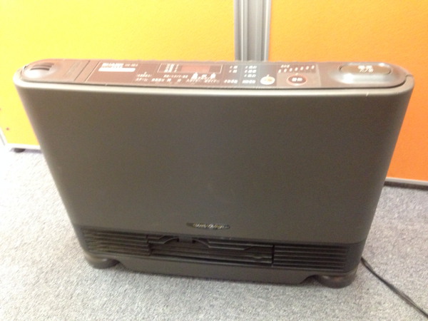 ☆SHARP 蓄熱セラミックファンヒーター HX-SE3 94年製(ファンヒーター ☆SHARP 蓄熱セラミックファンヒーター HX-SE3 94年製(ファンヒーター
