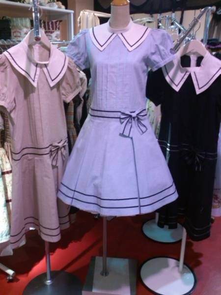 Innocent World イノワ アリスンワンピース カフェオレ 改造有 ワンピース 売買されたオークション情報 Yahooの商品情報をアーカイブ公開 オークファン Aucfan Com