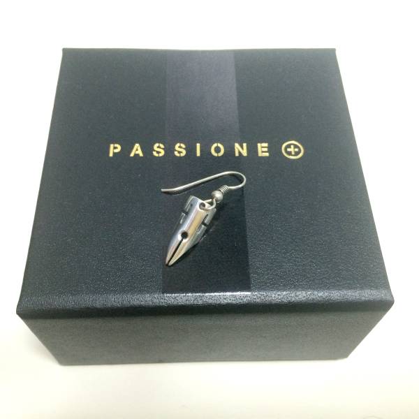 ｐａｓｓｉｏｎｅ岸辺露伴ピアス ジョジョ展ポストカード付き コミック アニメグッズ 売買されたオークション情報 Yahooの商品情報をアーカイブ公開 オークファン Aucfan Com