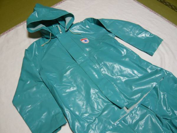 中古品・フレッシュレイニー・船釣用ゴムガッパ上下 Lサイズ