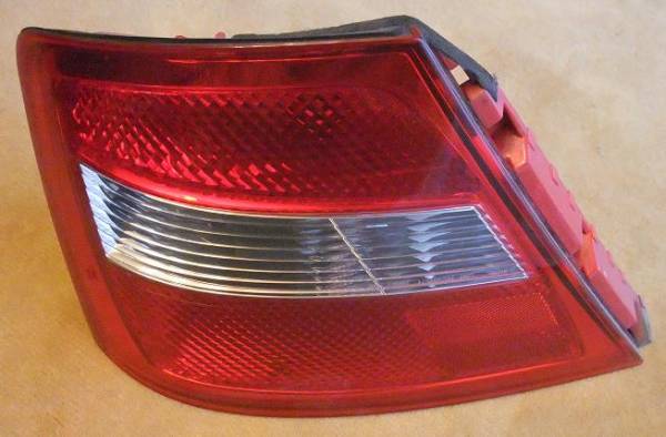 日産セドリックY34前期 左テールランプ純正テールレンズ Y34