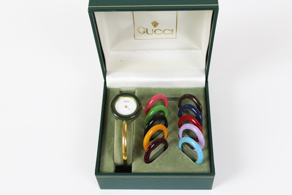 GUCCI グッチ チェンジ ベゼル レディース 腕時計 11/12.2