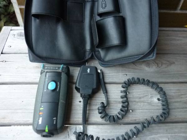 BRAUNシェーバーBS７５１５☆ACアダプターBS５４９６ケースつき