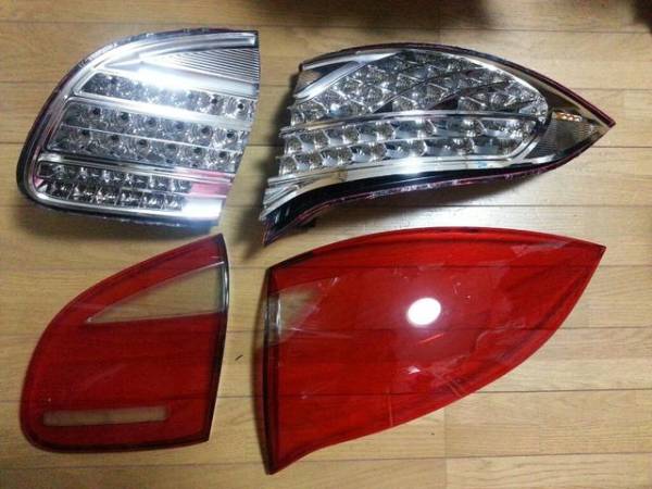 ヘッドライト　テールランプ　殻割り　分解します.