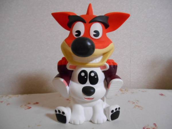クラッシュバンディクー　貯金箱　ソフビ クラッシュ バンディクー ☆ソフビ貯金箱(ゲームキャラクター)｜売買