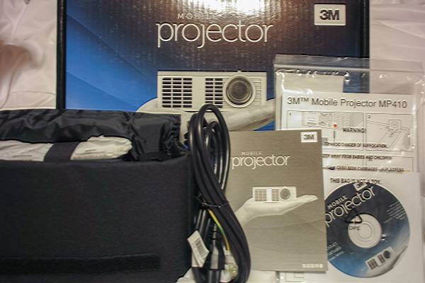 3M モバイルプロジェクター　MP410 新品　送料無料