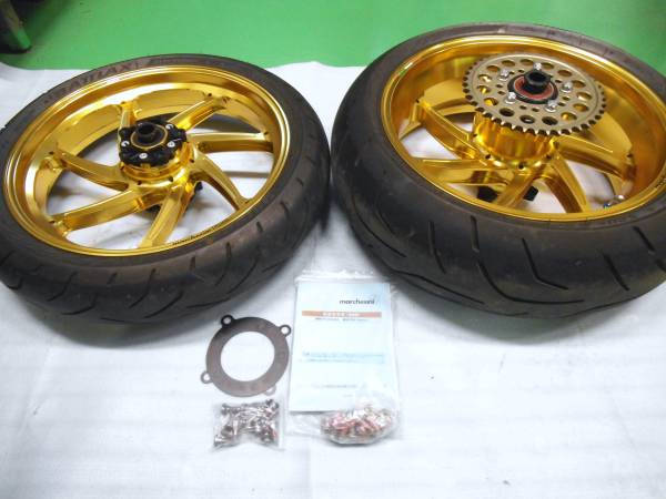 ZX-14R マルケジーニ M7RS タイヤ スプロケ付き 極美品(セット)｜売買