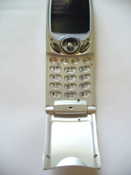 ツーカーtu Ka Td11 三菱 シルバー ガラケー Au 売買されたオークション情報 Yahooの商品情報をアーカイブ公開 オークファン Aucfan Com