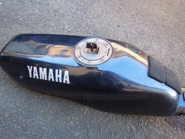 ヤマハ DT250 ガソリンタンク 1N6 ヴィンテージ オフロード 中古 タンク