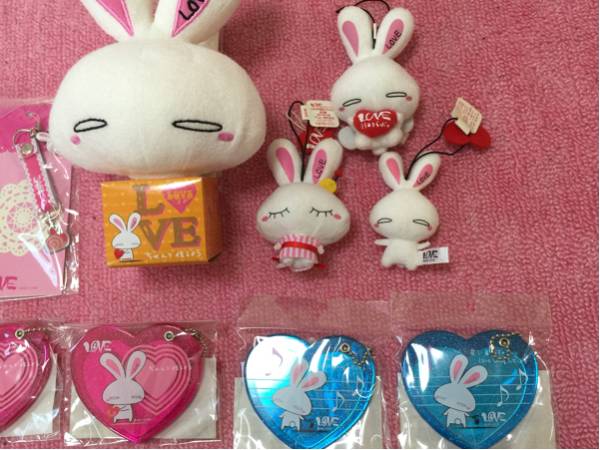 ☆大塚愛 LOVE うさぎ グッズ11点まとめ売り 激安♪(大塚愛)｜売買され