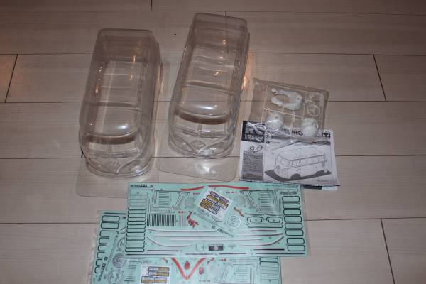 タミヤ　ウィリー用ワーゲンバス　ボディ2個その他　