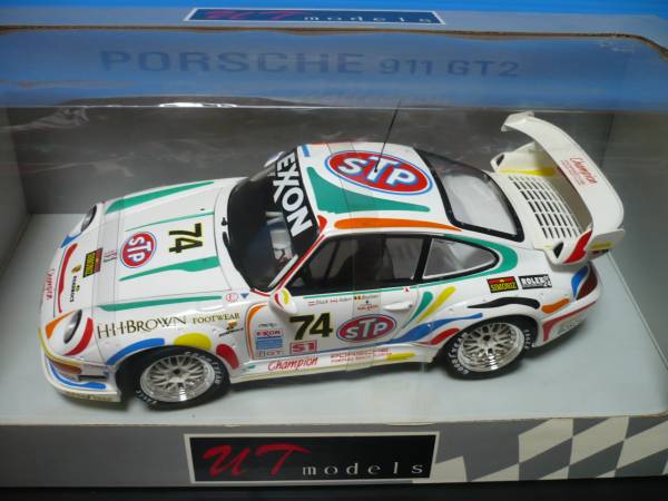 ＵＴモデルス１／１８ポルシェ９１１ＧＴ２レーシング＃７４