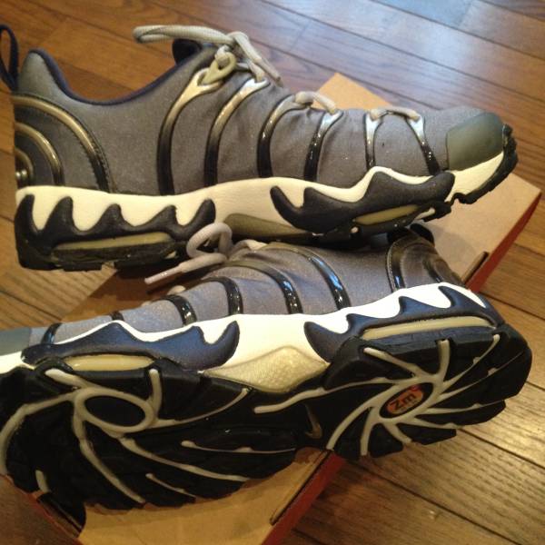 NIKE AIR ZOOM SEISMIC エアズームサイズミック 未使用品(27.0cm NIKE AIR ZOOM SEISMIC エアズームサイズミック 未使用品(27.0cm