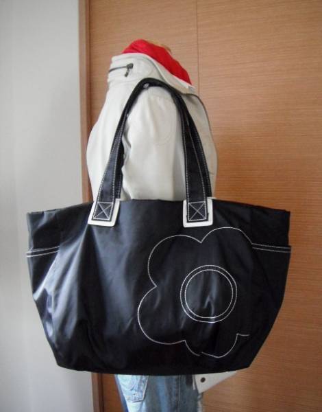 ★MARY QUANT★マリークワント**デイジー**大ショルダーバッグ★