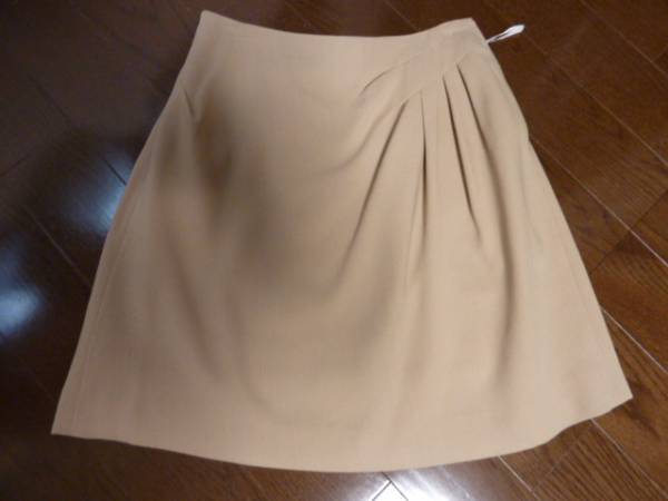 フォクシーFOXEY★タックデザインの台形スカート 38